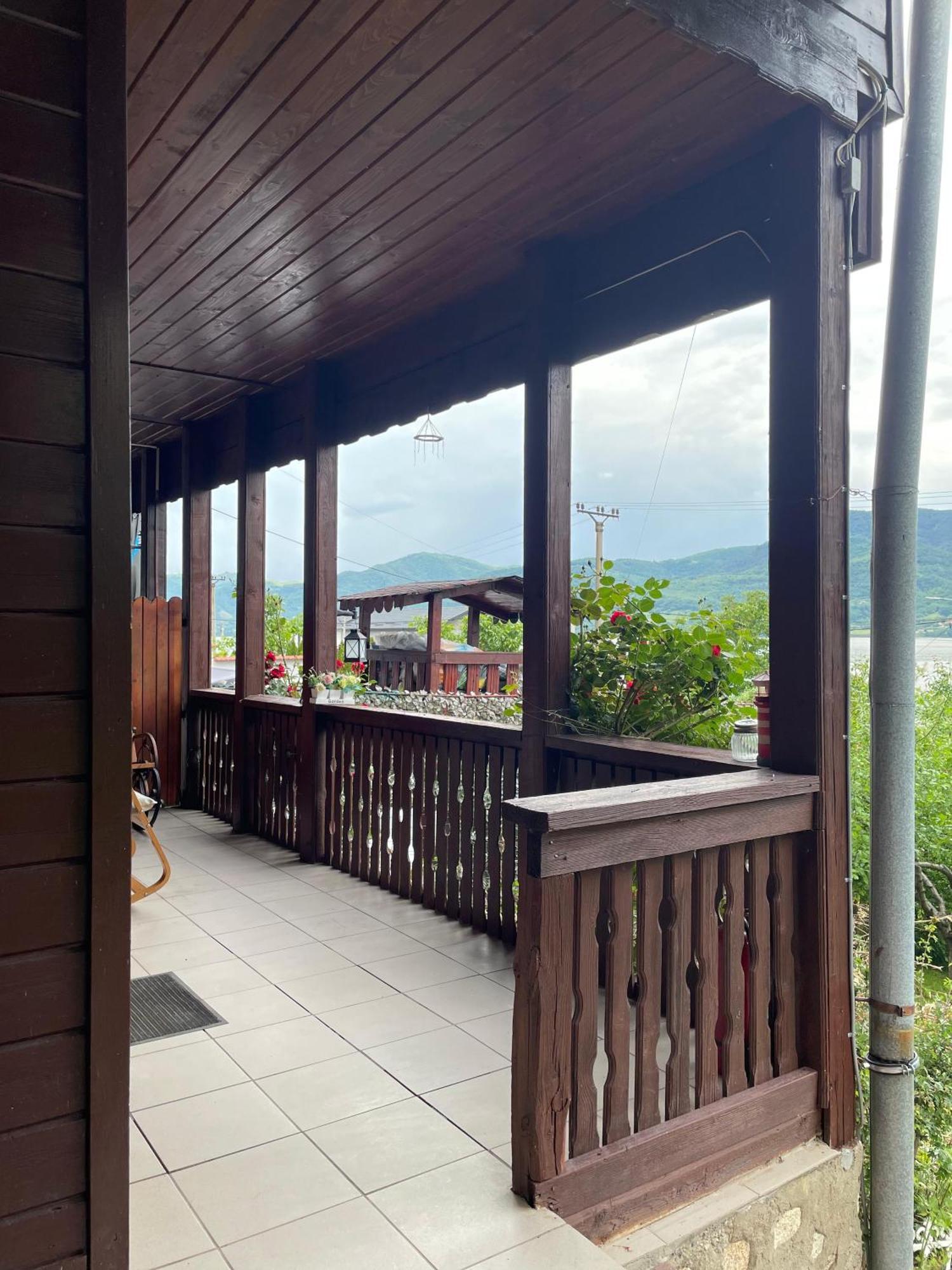 Villa Casa Melania Ieşelniţa Exterior foto